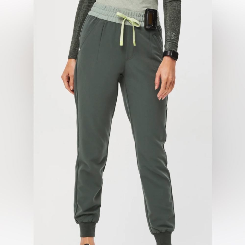 Figs scrub bottoms tatu high waisted slim fit cargo jogger scrub